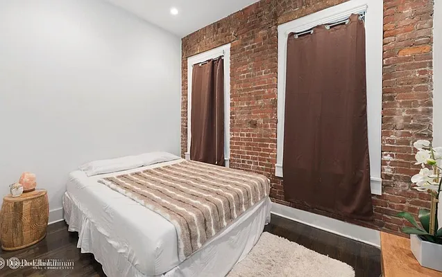 Rented by Douglas Elliman | media 17