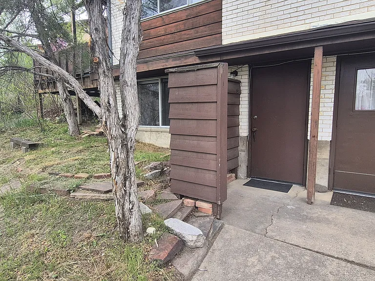 1895 Bluff St #D — Photo 7