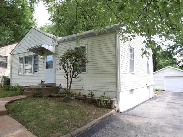 34 Grether Ave, Saint Louis, MO 63135