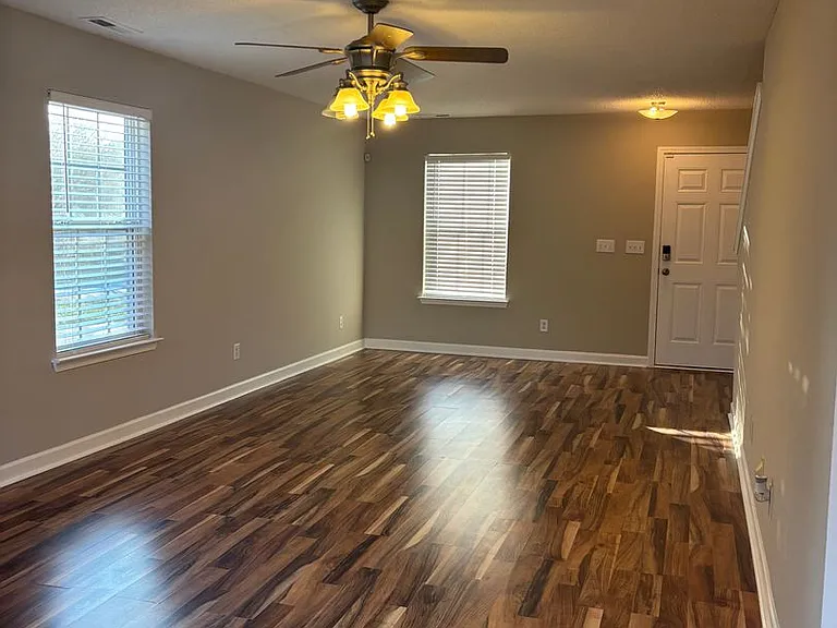14104 Bernardy Ln — Photo 6