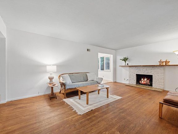 4th image of 141 Northside Avenue
