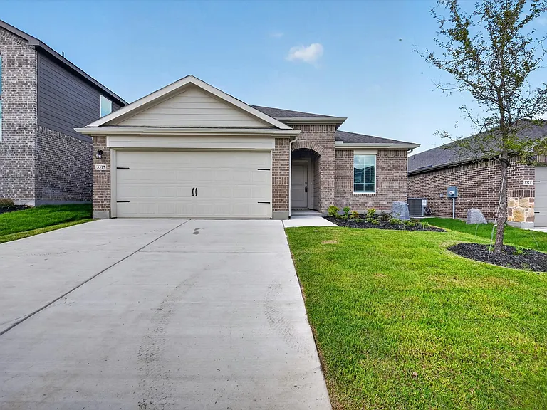 3317 Catamount Dr — Photo 1