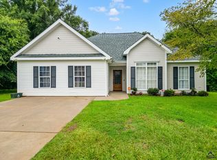 211 Crakston Ct, Bonaire, GA 31005