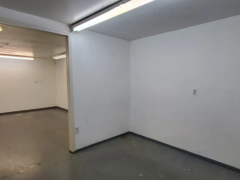 8347 NW 54th St #8347 — Photo 33