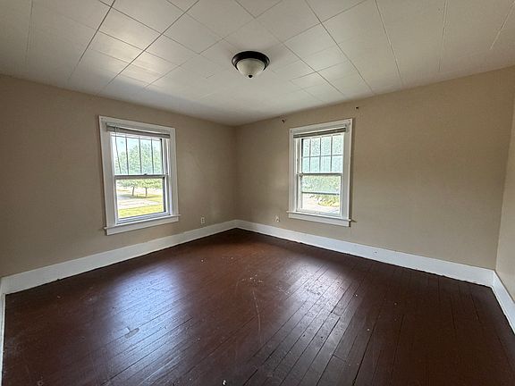 4th image of 749 S 28th St