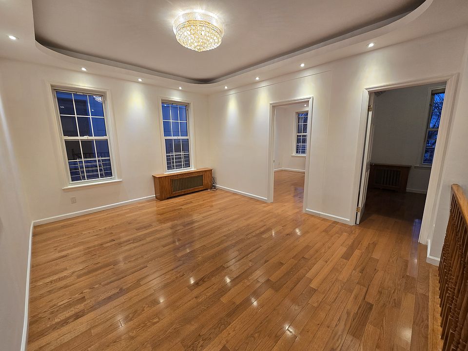 1st image of 32-15 81st St APT 2