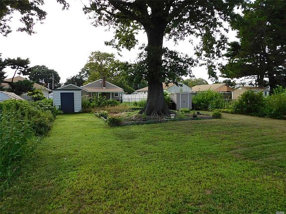 4th image of 218 Milburn Ave