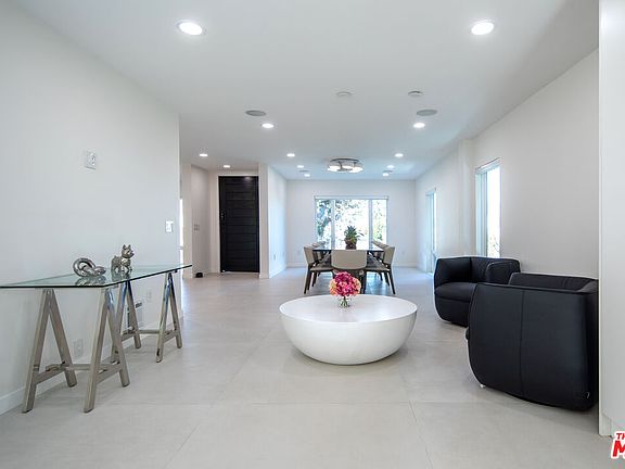 5th image of 9432 Oakmore Rd