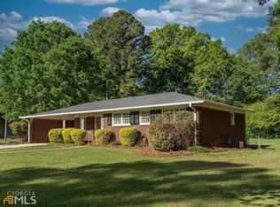 210 Gilbert Rd, Fayetteville, GA 30214