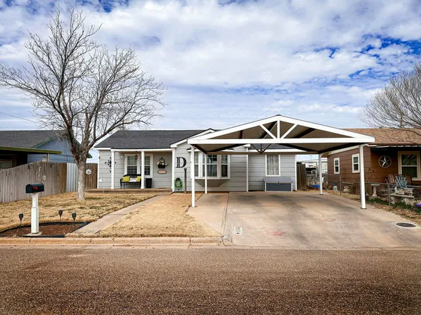 2104 W 26th St, Plainview, TX 79072