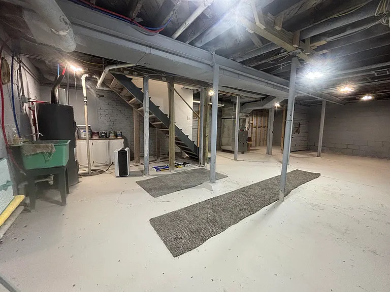1321 N Brookfield St — Photo 21