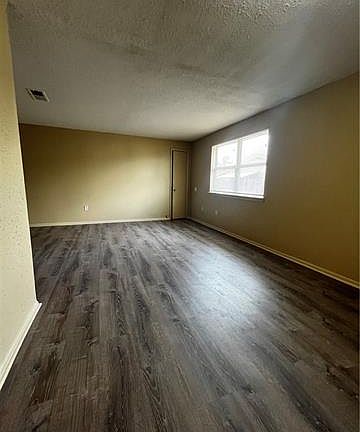 4th image of 948 E Monterey Ct APT A