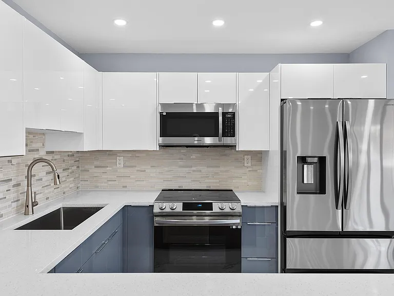 1400 NE 54th St #107 — Photo 10