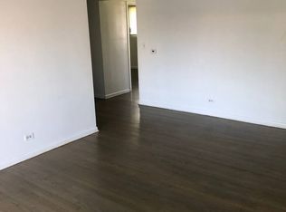 9448 N Washington St APT 2A, Niles, IL 60714