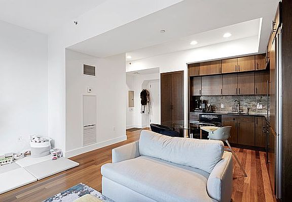 5th image of 150 Myrtle Ave APT 2205
