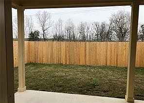 3rd image of 323 Joanne Loop #B