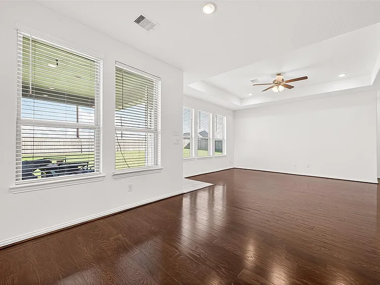 8114 Royal Palm Ct — Photo 17