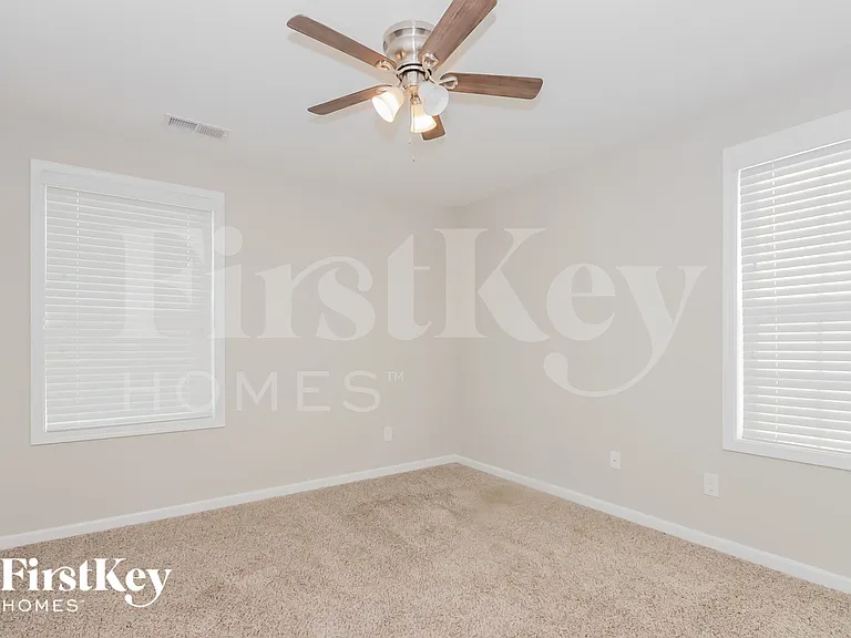 3961 Norman View Dr — Photo 8