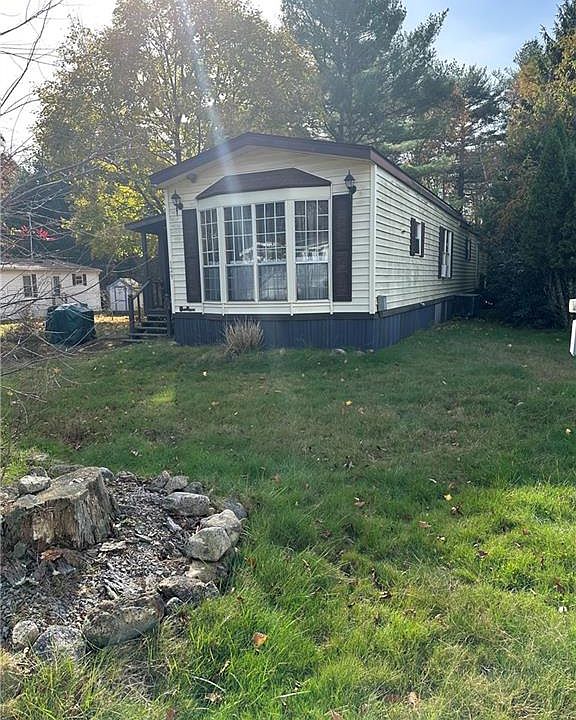2nd image of 464-129 Gardiner Rd