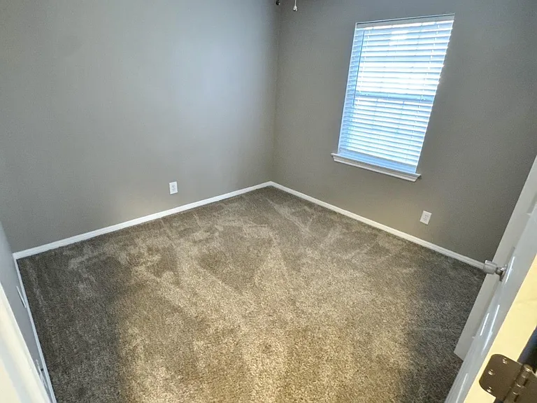 1213 Parliament St — Photo 32
