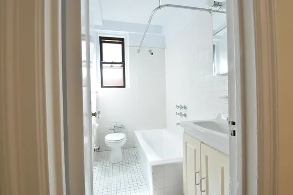 Rented by (Legacy) NY Quality Living Uptown | media 5