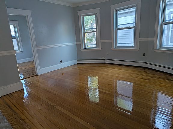 5th image of 11 Edwin St #1