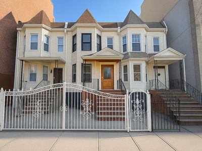 2042 Valentine Ave, Bronx, NY, 10457