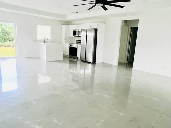 416 Pinehurst Ave, Lehigh Acres, FL 33974