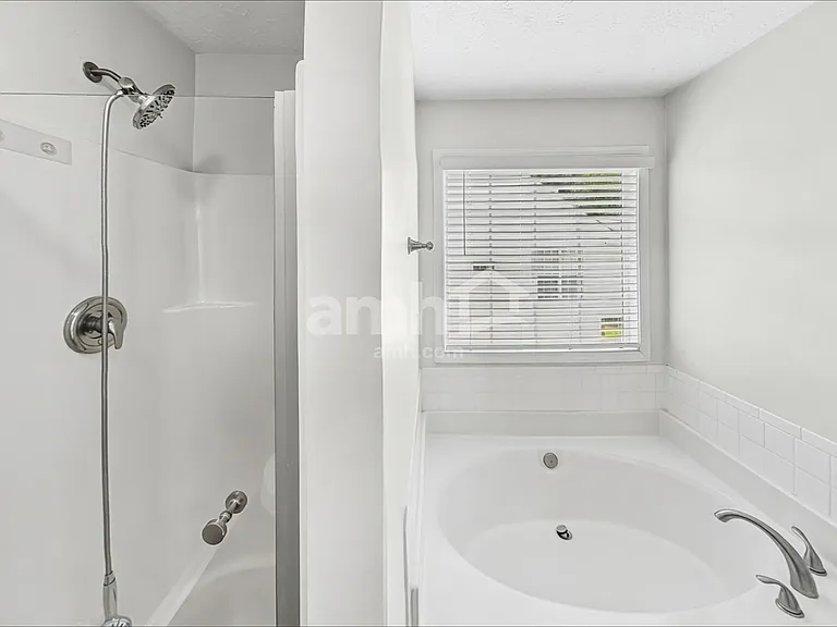 1772 N Oak Dr — Photo 13