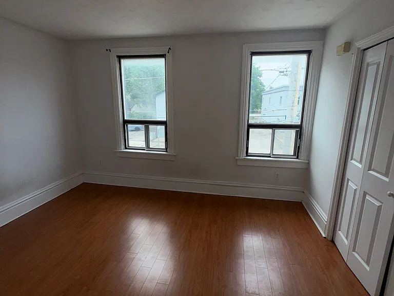 55 Cannon St W #UPPER — Photo 7