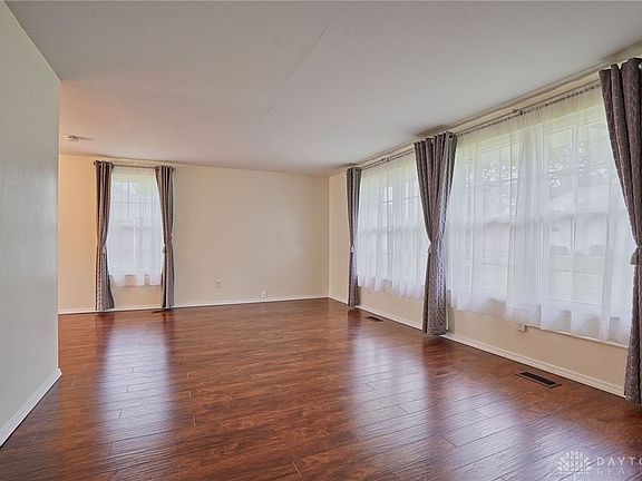 5th image of 5848 Troy Villa Blvd