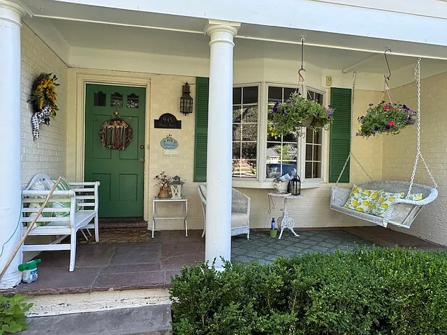 front porch - 945 Oneida St #1