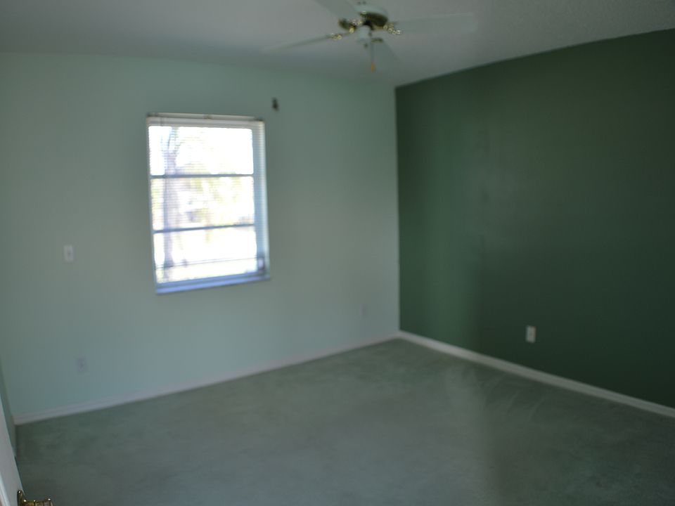 1st image of 1501 Crest Dr