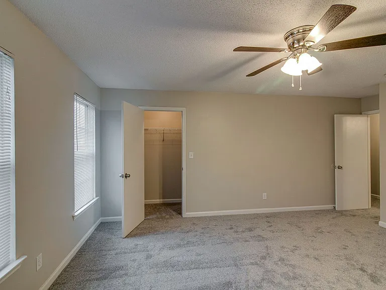 1244 Parkway Pl — Photo 40
