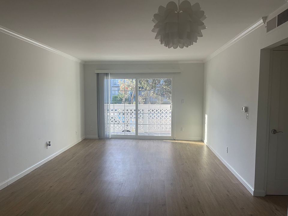 1st image of 10829 Palms Blvd APT 8