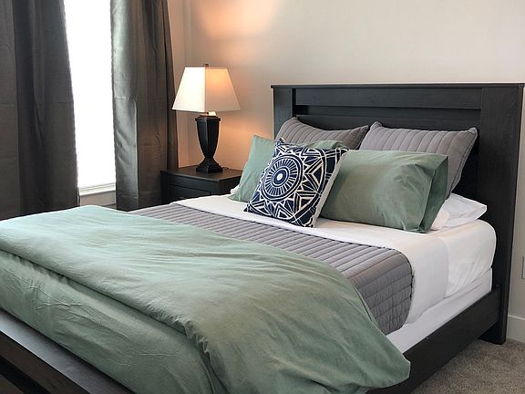 5th image of 7221 Newport Ave #2316