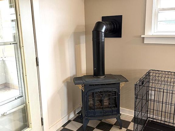 5th image of 7126 Loop Rd