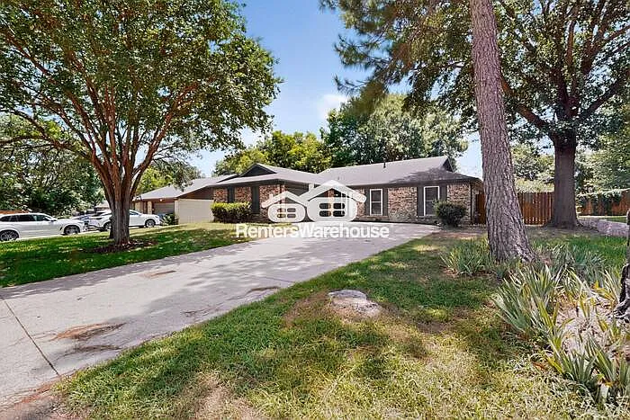 1919 Buckeye Dr — Photo 5