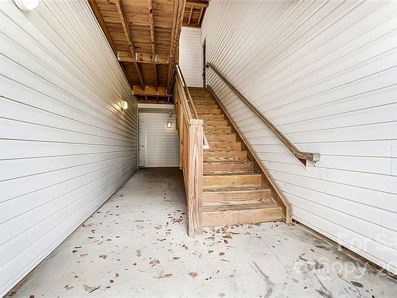 3rd image of 6716 Mallard Park Dr