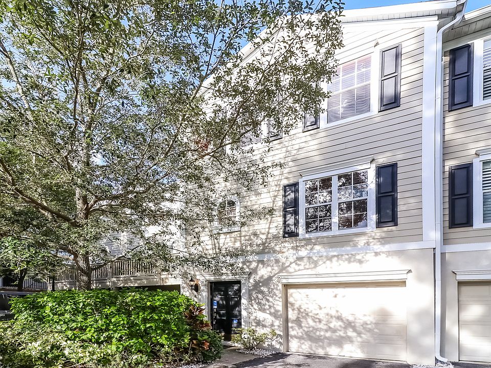 1st image of 425 S Matanzas Ave