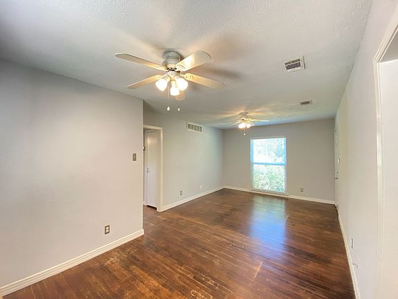 3rd image of 10412 Esta Buena Dr