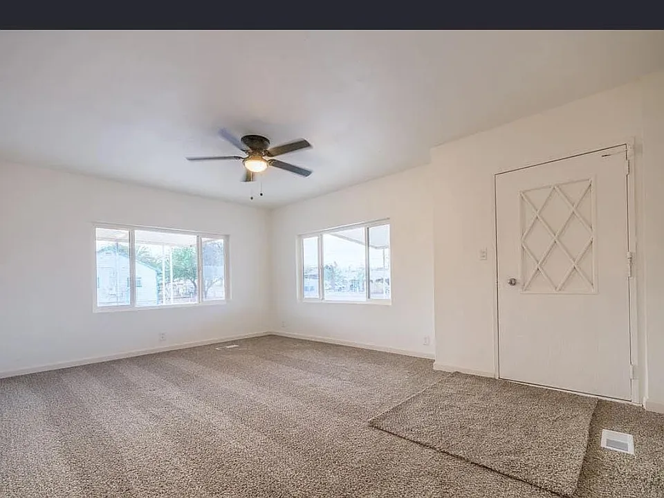 537 W Banta Rd