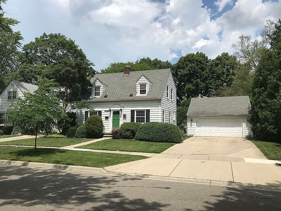 1st image of 10724 Elgin Ave