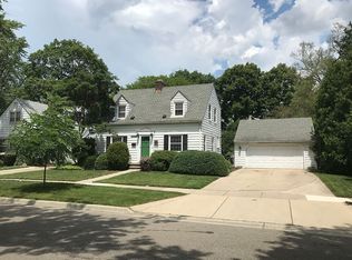 10724 Elgin Ave, Huntington Woods, MI