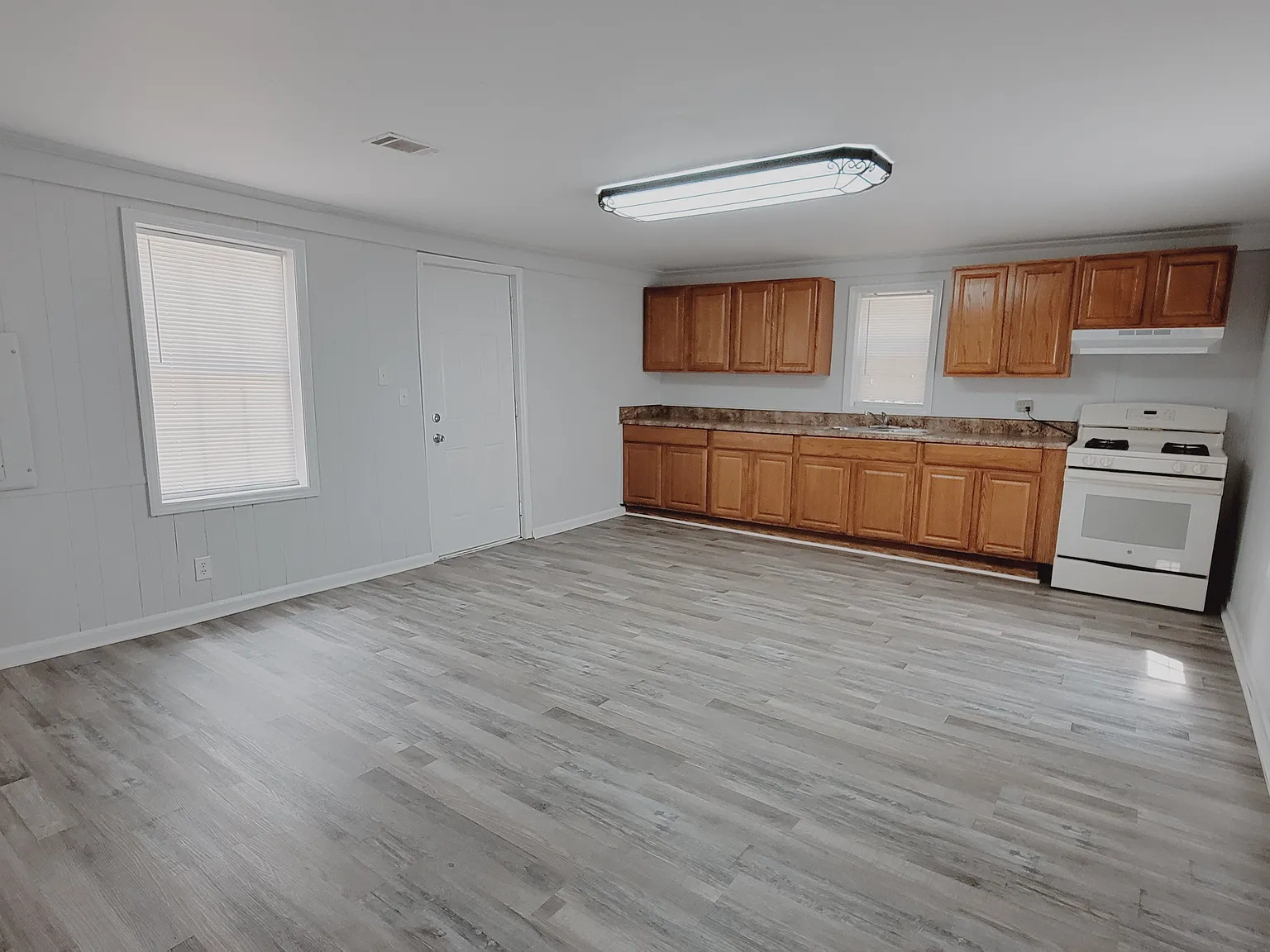 159 Aldrich St — Photo 3