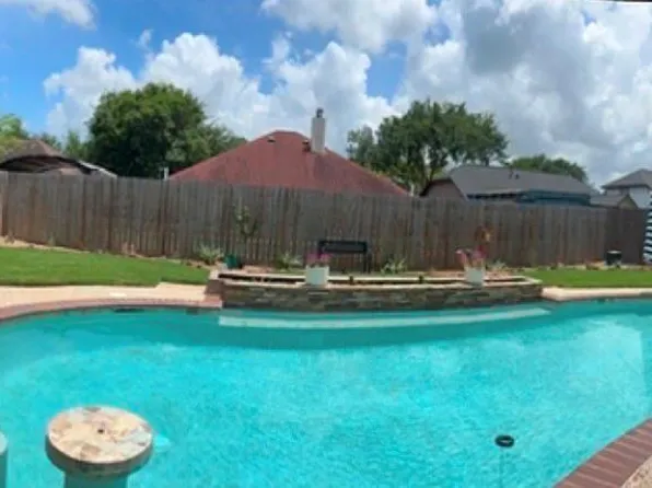 1422 Roosevelt Dr, Deer Park, TX 77536