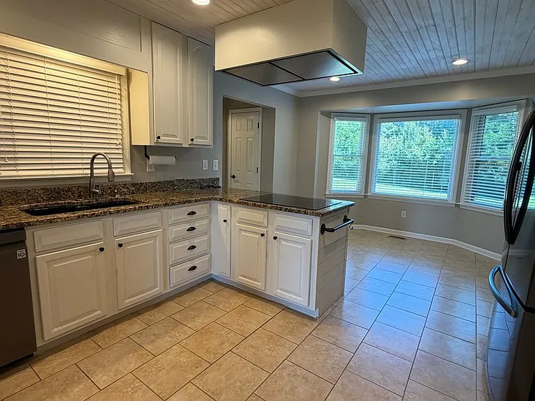 125 Camp Ground Rd — Photo 25