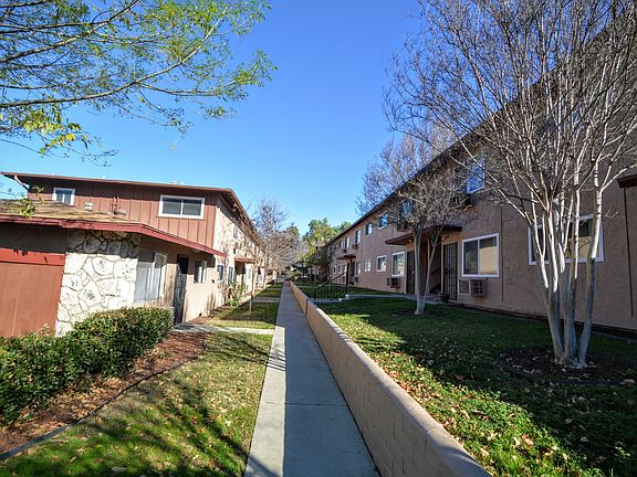 5th image of 9727 Winter Gardens Blvd Unit 93