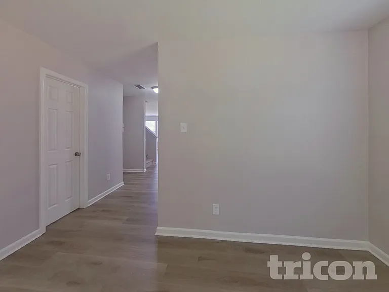 1829 Oakdale Green Dr — Photo 5