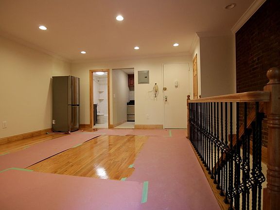 5th image of 329 W 84th St APT 1B